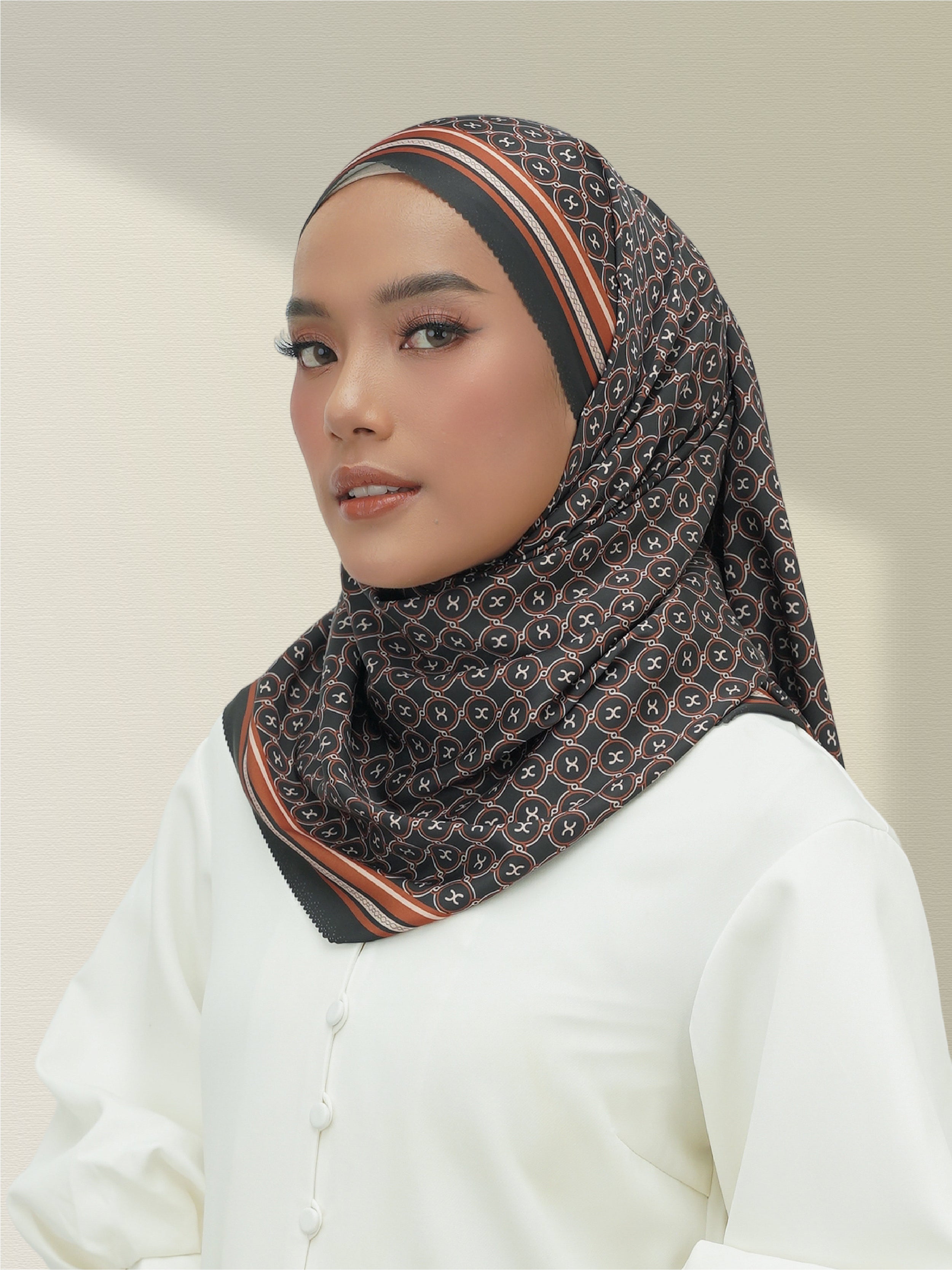 YOOF-Monogram Shawl Coal