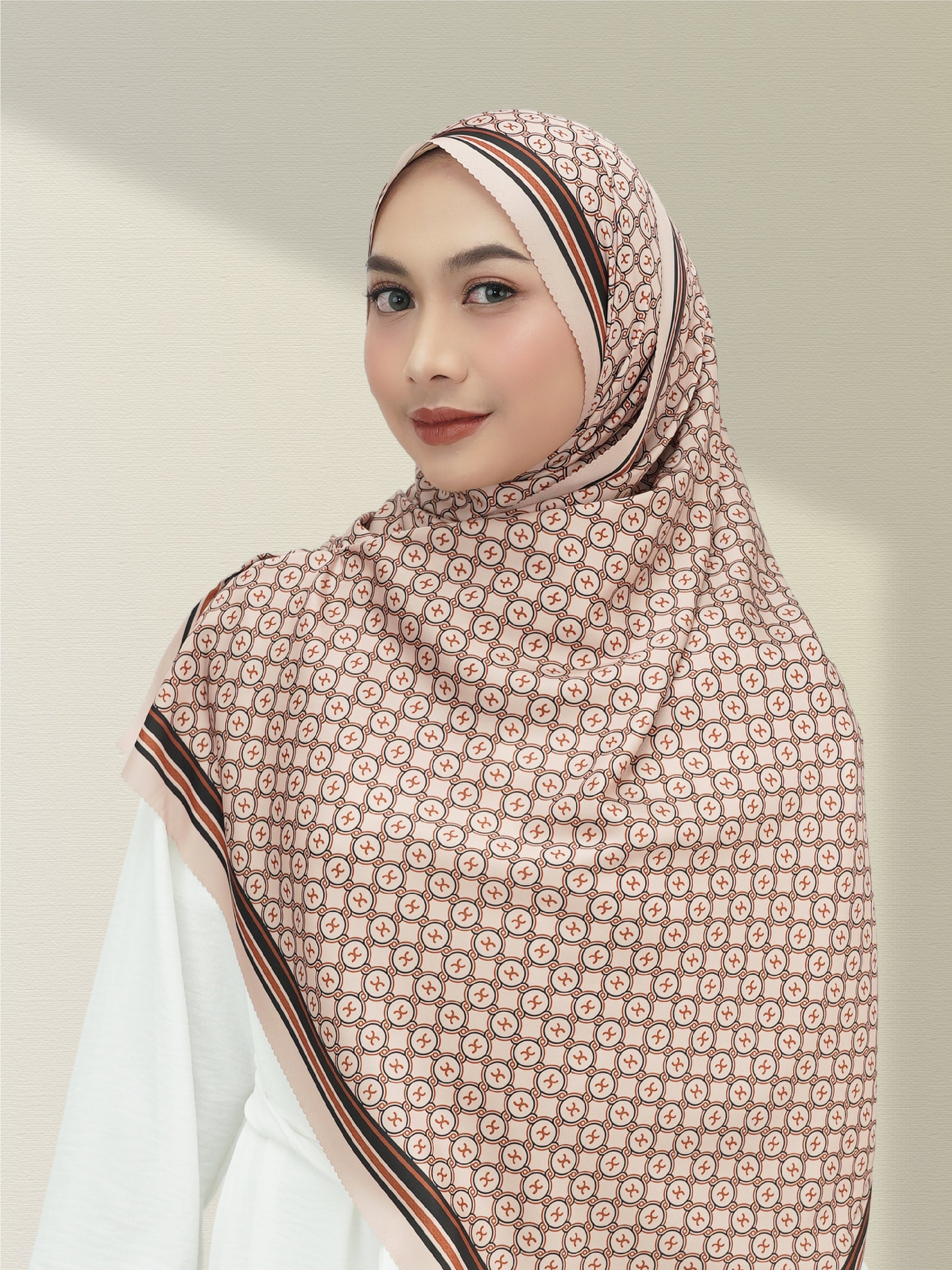 YOOF-Monogram Shawl Cinnamon